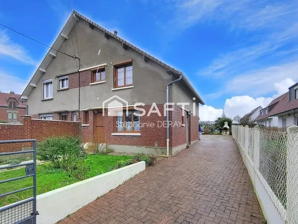 Maison familiale avec jardin et garage