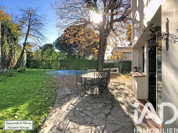 Maison 9 pièces 278 m²