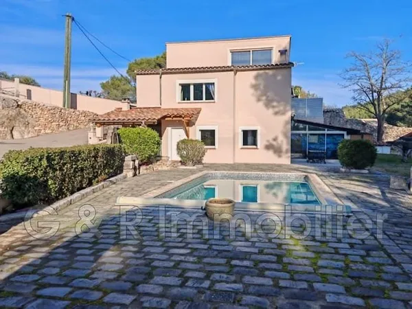 Maison 8 pièces 185 m²