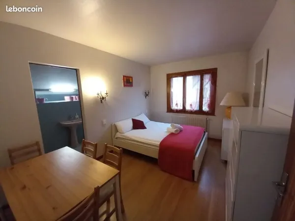 Chambre meublée avec SDB privative