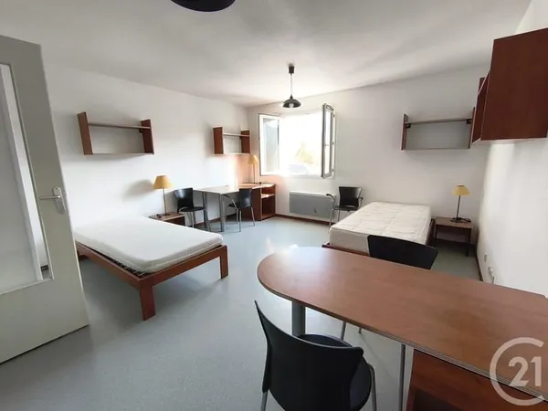 Studio 1 pièce 28 m²