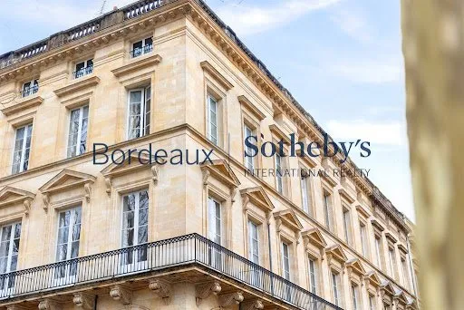 Appartement 4 pièces 130 m²