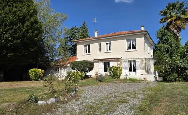 Maison familiale Pau TRESPOEY 8 pièce(s) 202 m2
