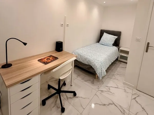 Chambre meublée - Puteaux / La Défense - appartement rénové