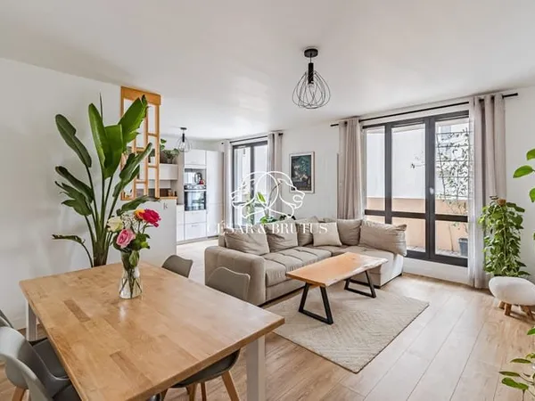 T4 rénové 87 m² + balcon + garage
