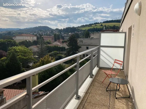 SAINT-ÉTIENNE - Studio de 23 m² agrémenté d'un balcon filant - Idéal placement patrimonial