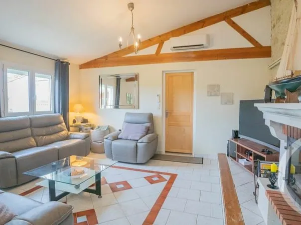 Maison 9 pièces 222 m²