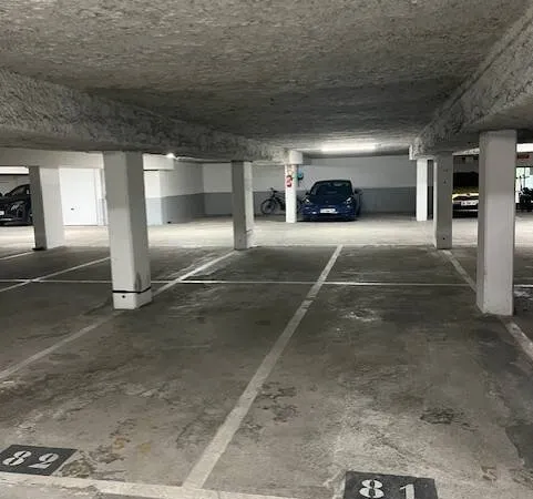 Parking 13 m²
