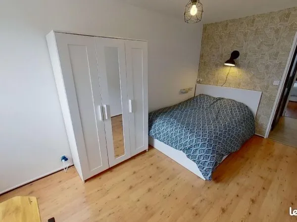 Chambre dans coloc