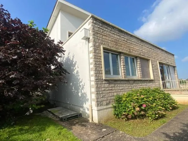 Appartement T4 de 79 m² avec garage et cave / Sainte Marie Aux Chenes