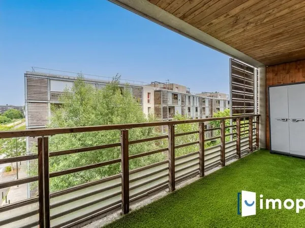 Appartement T2 lumineux avec balcon et parking couvert sécurisé