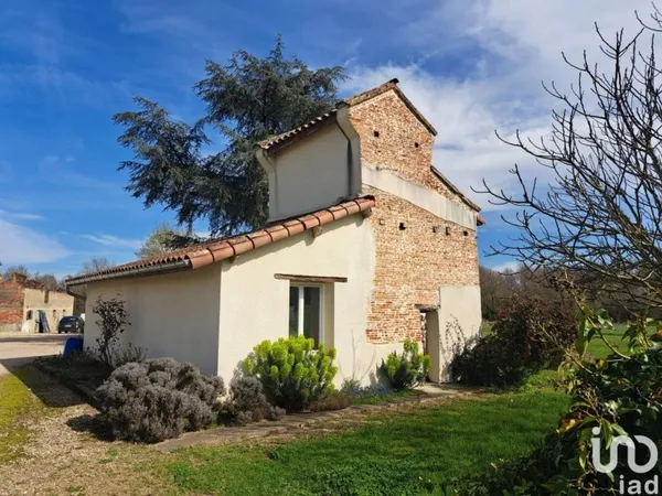 Maison 7 pièces 366 m²