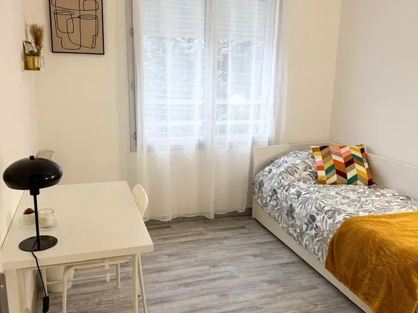 Chambre meublée - Maison avec jardin - Université Paris 13 (600 CC)