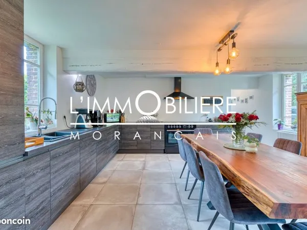 Propriété 8 pièces 272 m²