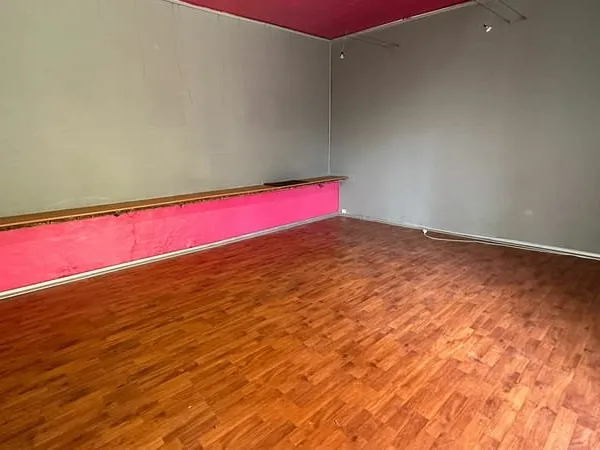 Entrepôt, Saint Germain en Laye 89.83m²