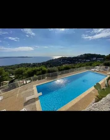 Studio 1 pièce 28 m²