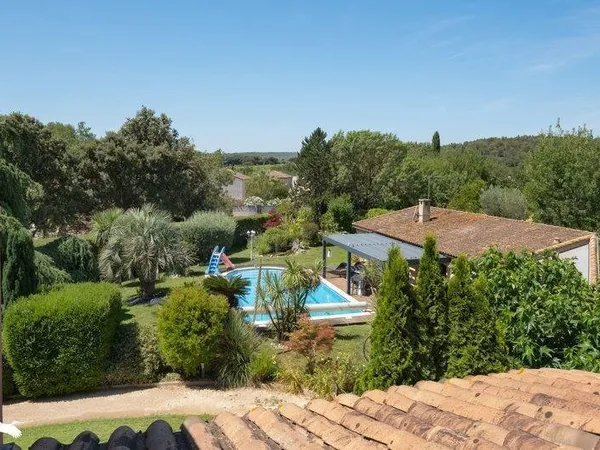Maison 6 pièces 220 m²