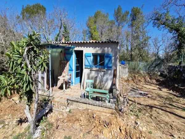 Terrain 3270 m²