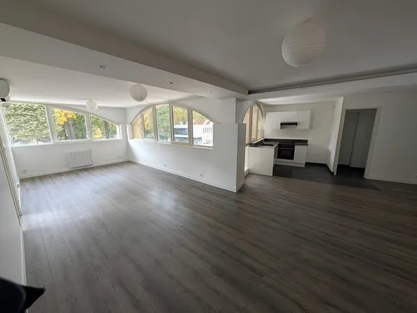 LOGEMENT T4 - 86 M² - Parking - VIENNE 38200
