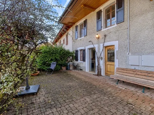 SAINT JORIOZ - Petite maison mitoyenne à vendre en exclusivité