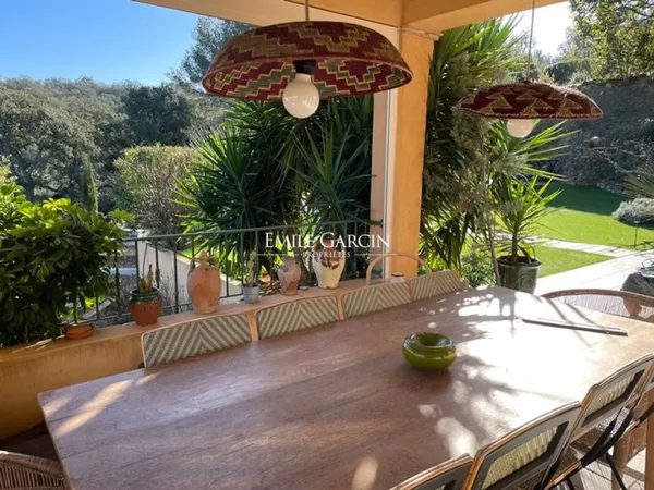 Villa à la location - Grimaud - Au calme absolu
