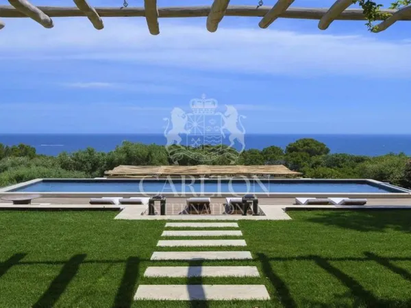 Villa 8 pièces 370 m²