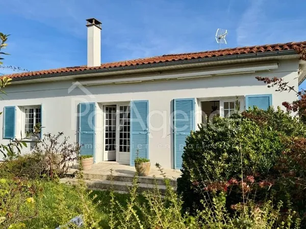 Maison plain-pied Jardin et garage