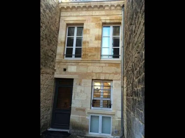 Studio en colocation dans un immeuble calme