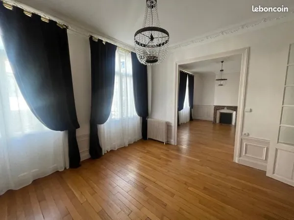 Triplex 6 pièces 205 m²