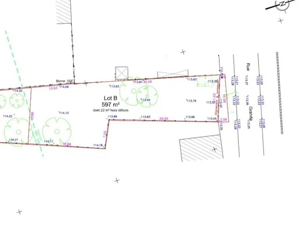 Terrain 597 m²