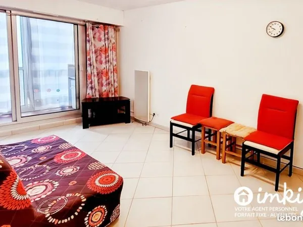 Appartement F2 en Forêt , au bord de la mer