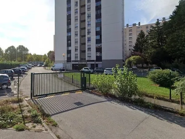 Places de parking sécurisées