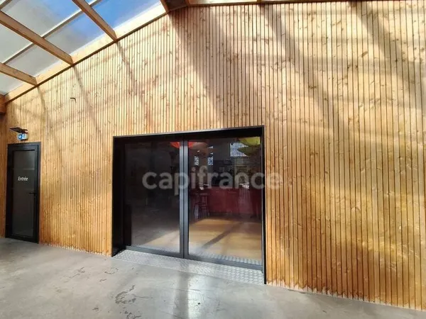 Local d'activité 1 pièce 220 m²