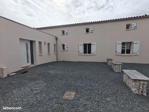Maison neuve Lussant centre bourg
