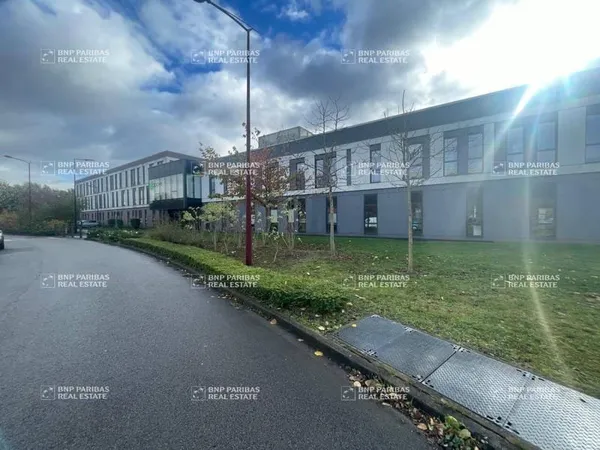 Bureaux 4553 m²