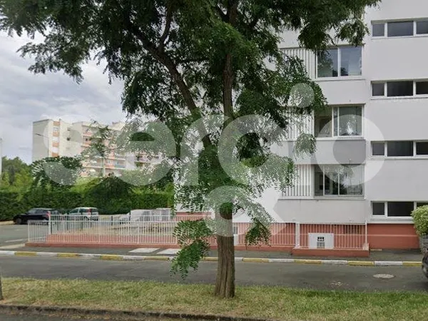 Stationnement Location Angers  15m² 60€