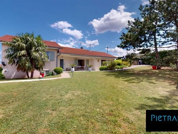 CHASSAGNY, Maison 5 pièces, 154m², piscine chauffée, vue dég