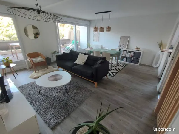 Appartement T3 au bord du canal