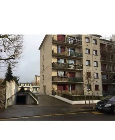 BOX en sous-sol de 13 m2 environ