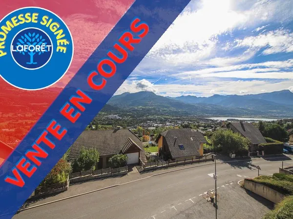 **APPARTEMENT T2 EN DUPLEX + COIN NUIT - EMBRUN