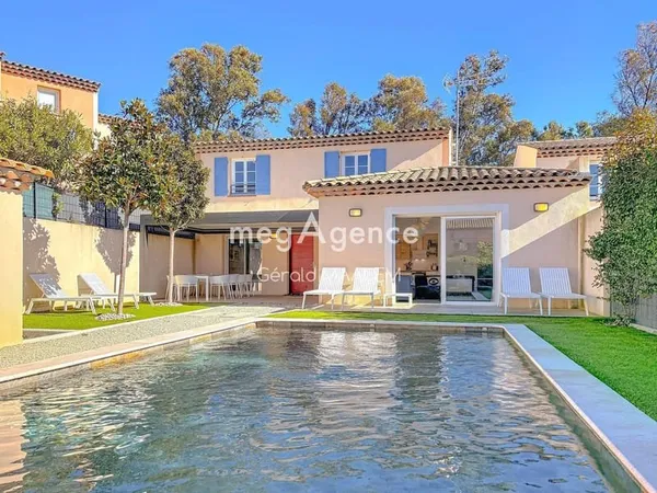 Maison de 167m² avec garage proche plage à Grimaud