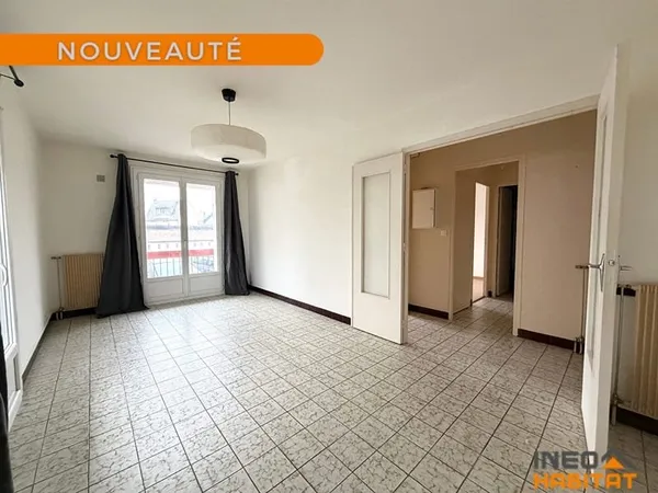 A VENDRE - Appartement 2 pièces à SAINT-JACQUES (Rue de Nantes)