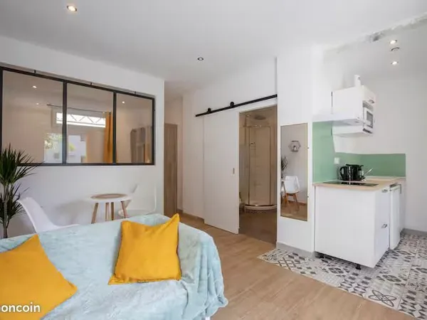 Appartement meublé T1 Bis - Résidence sécurisée - Parking des italiens