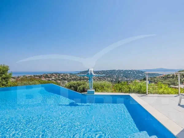 Magnifique villa avec vue sur le Golfe de Saint-Tropez
