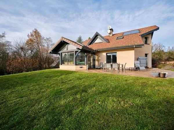 Maison 8 pièces 182 m²