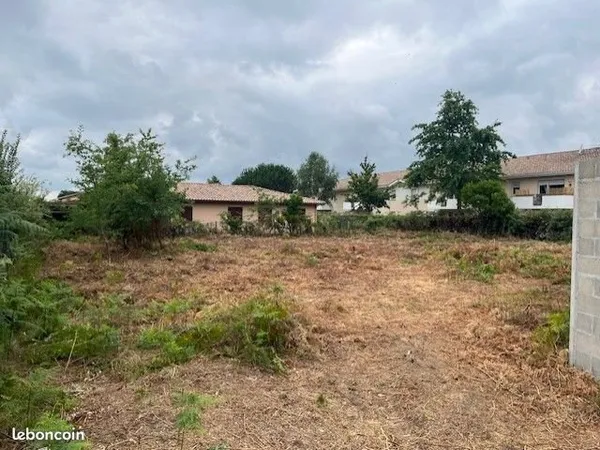 Terrain constructible 797m2
