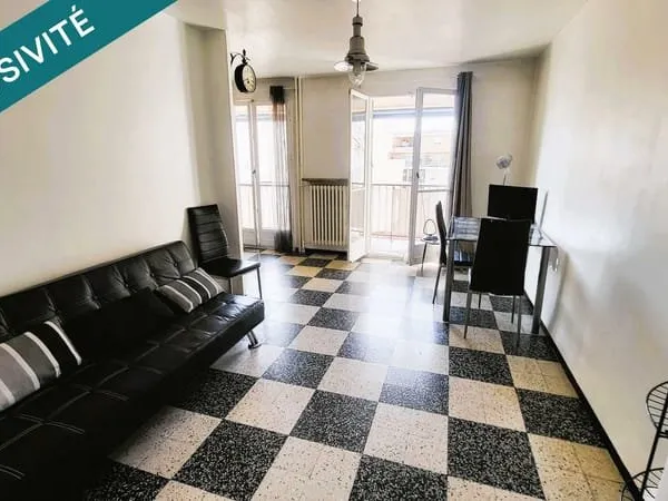 La Joliette, beau T3 56 m² avec balcon