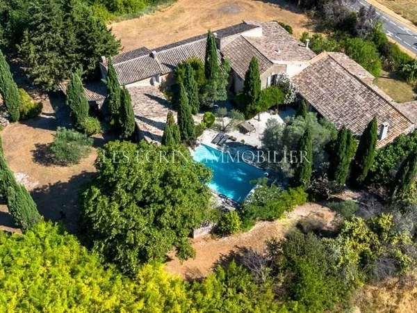 Ferme 8 pièces 600 m²