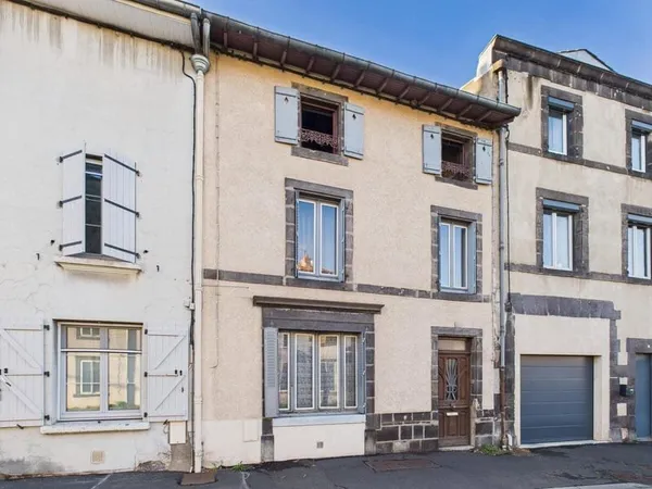 Maison Vente Riom 7p 125m² 177500€