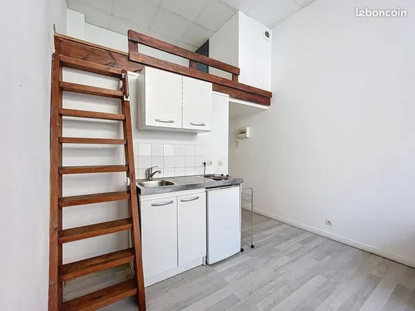 Studio 1 pièce 20 m²